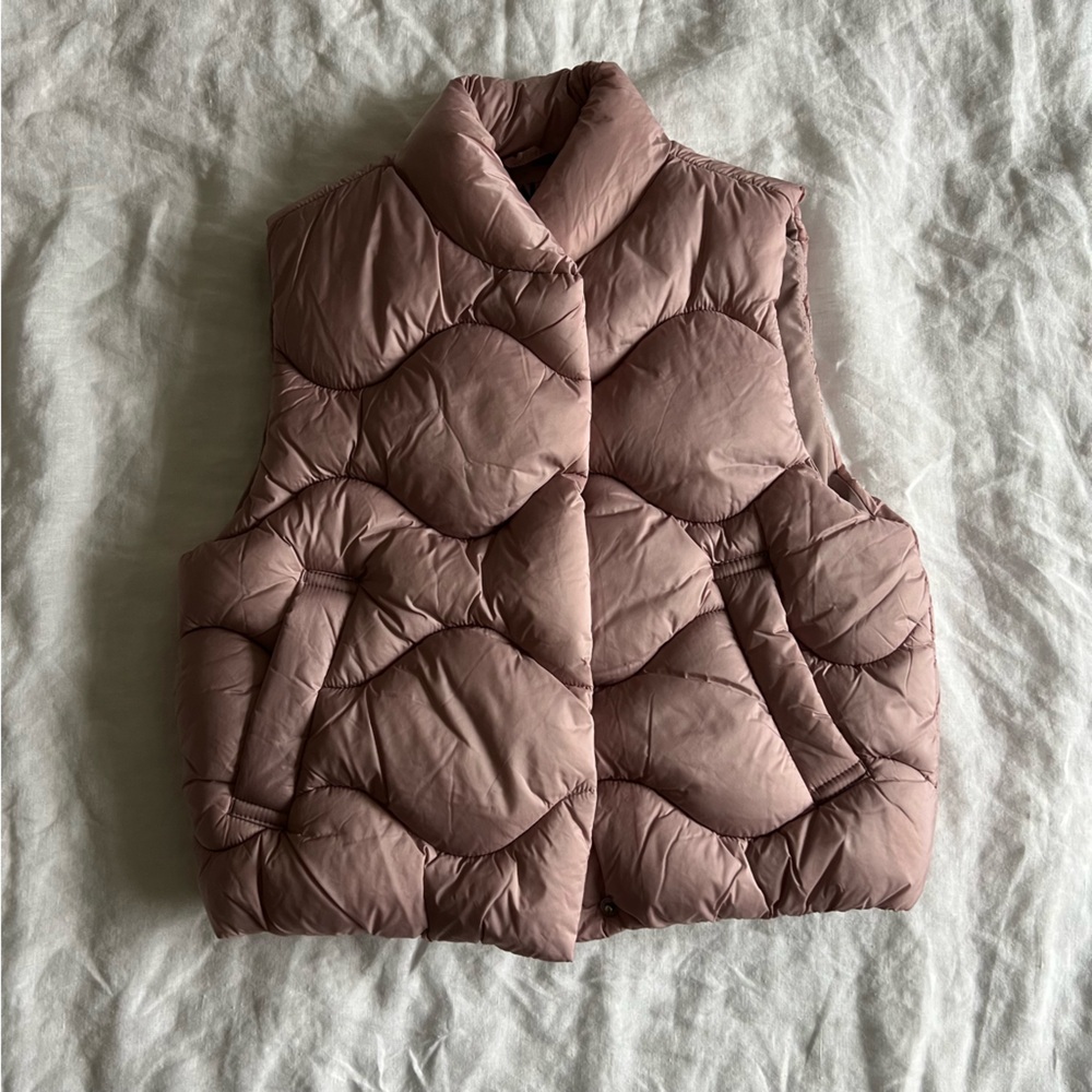Zara Kids Quilted Vest in Mauve size 8-9